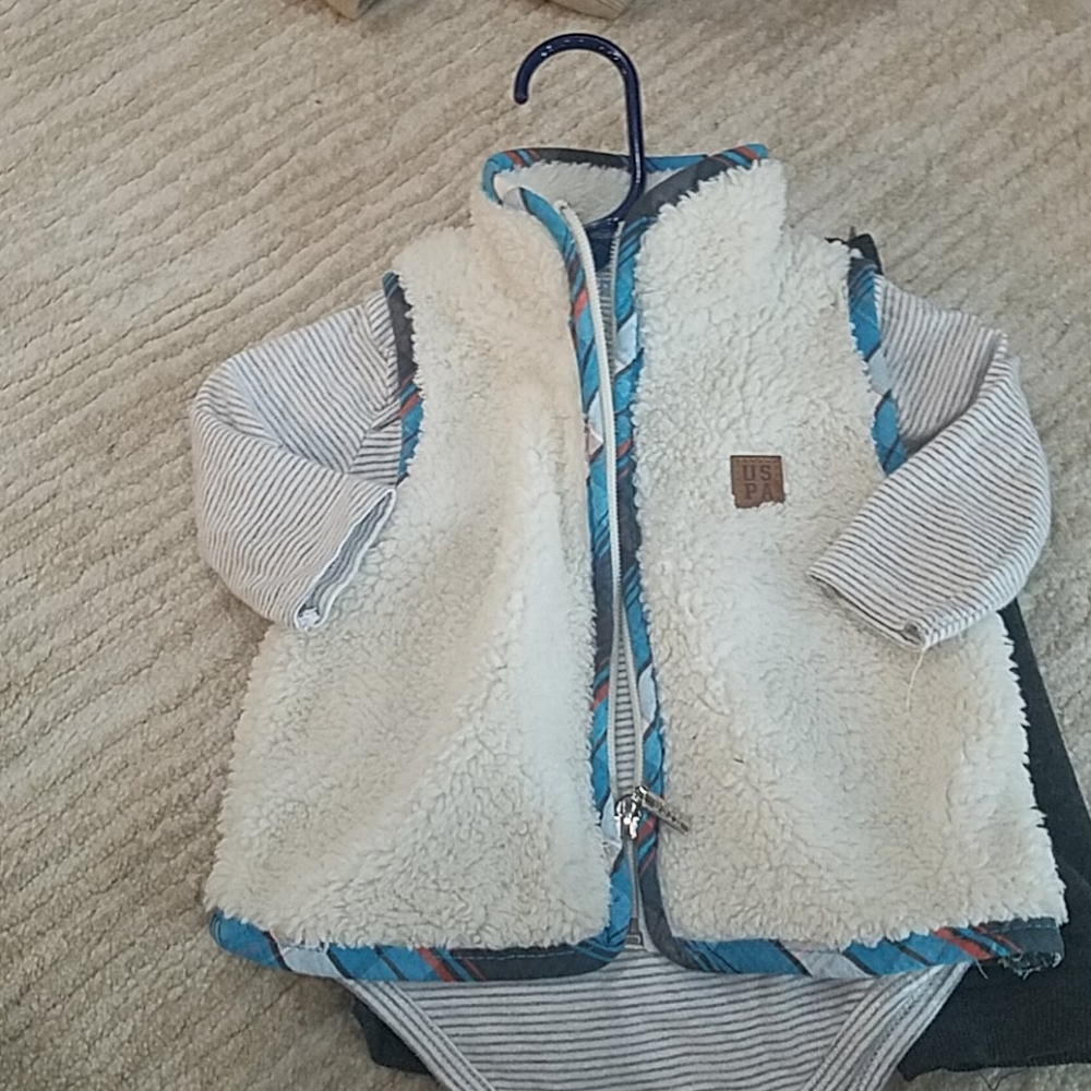 US Polo outfit with vest 3-6 months